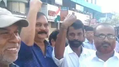 എല്‍.ഡി.എഫിന്റെ മനുഷ്യ ശൃംഖലയില്‍ പങ്കെടുത്തു; കെ.എം ബഷീറിനെ മുസ്‌ലിം ലീഗ് സസ്‌പെന്റ് ചെയ്തു