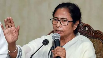 ‘രാജ്യത്ത് ഫാസിസ്റ്റ് അടിയന്തിരാവസ്ഥ’; കേന്ദ്രസര്‍ക്കാരിനെതിരെ ശബ്ദിക്കുന്നവര്‍ പാക്കിസ്ഥാനികളെന്ന് മുദ്രകുത്തപ്പെടുന്നുവെന്നും മമത ബാനര്‍ജി