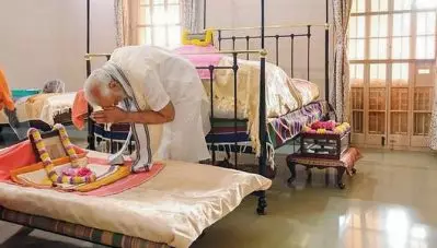 പൗരത്വ നിയമത്തെ ന്യായീകരിച്ചു കൊണ്ട് രാമകൃഷ്ണ മഠത്തിനുള്ളില്‍ മോദിയുടെ പ്രസംഗം; അതൃപ്തി അറിയിച്ച് സന്യാസിമാര്‍