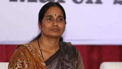 ദല്‍ഹി തെരഞ്ഞെടുപ്പില്‍ മത്സരിക്കുന്നുവെന്ന പ്രചാരണം തള്ളി നിര്‍ഭയയുടെ അമ്മ