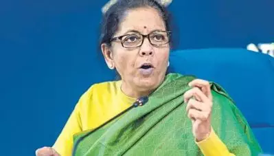 ധനകാര്യ മന്ത്രിയില്ലാതെ പ്രധാനമന്ത്രിയുടെ ബജറ്റ് ചര്‍ച്ചകള്‍; ‘അടുത്ത തവണയെങ്കിലും നിര്‍മല സീതാരാമനെ ക്ഷണിക്കണേ’എന്ന് പരിഹസിച്ച് സാമൂഹ്യ മാധ്യമങ്ങള്‍
