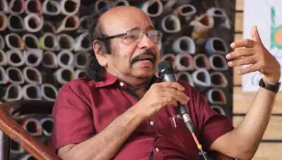 തികഞ്ഞ നിസ്സംഗതയോടെ എനിക്ക് പങ്കില്ലാത്ത പ്രവൃത്തികളുടെ കുരിശ് ഏറ്റെടുക്കുന്നു: സച്ചിദാനന്ദൻ