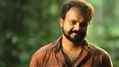 നടിയെ ആക്രമിച്ച കേസ്; സാക്ഷി വിസ്താരത്തിന് ഹാജരാവാതിരുന്ന കുഞ്ചാക്കോ ബോബന് അറസ്റ്റ് വാറണ്ട്