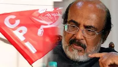 ആലപ്പുഴയില്‍ സി.പി.ഐ-സി.പി.ഐ.എം തുറന്ന പോരിലേക്ക്; ഫേസ്ബുക്കില്‍ ലൈക്ക് കൂട്ടുകയല്ലാതെ തോമസ് ഐസക് ഒന്നുംചെയ്യുന്നില്ലെന്ന് സി.പിഐ; ‘സര്‍ സി.പിയേക്കാള്‍ ഏകാധിപതി’