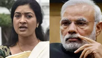 ‘ഛോട്ടാസാഹേബ്, ട്രംപിന്റെ സ്വീകരണറാലിയില്‍ ഒരു തൊഴില്‍ മേള സംഘടിപ്പിക്കൂ…70 ലക്ഷമല്ല 7 കോടി ആളുകളുണ്ടാകും’; മോദിയെ പരിഹസിച്ച് അല്‍ക്ക ലംബാ