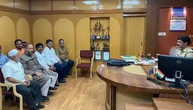 സി.എ.എയ്‌ക്കെതിരെ സ്‌കൂളില്‍ നാടകം; രാജ്യദ്രോഹക്കുറ്റം ചുമത്തി കര്‍ണാടക പൊലീസ് അറസ്റ്റ് ചെയ്ത ഹെഡ്മിസ്ട്രസിനേയും വിദ്യാര്‍ത്ഥിയുടെ ഉമ്മയേയും ജയിലിലെത്തി സന്ദര്‍ശിച്ച് ഒവൈസി
