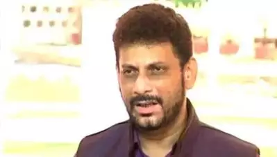 ഞാന്‍ യഥാര്‍ത്ഥ ഇന്ത്യക്കാരനാണ്…ഒരു സമുദായത്തിനെതിരെ അല്ല സംസാരിച്ചത്, ബി.ജെ.പിക്കും ആര്‍.എസ്.എസിനുമെതിരെ’ വിവാദങ്ങള്‍ക്കൊടുവില്‍  പ്രസ്താവന പിന്‍വലിച്ച് വാരീസ് പത്താന്‍ ‘