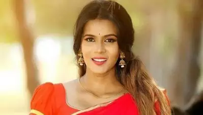 മാസ്റ്ററില്‍ എന്റെ ലുക്ക് കോപ്പി അടിച്ചു ; വിജയ് ചിത്രത്തിനെതിരെ ആരോപണവുമായി മീര മിഥുന്‍
