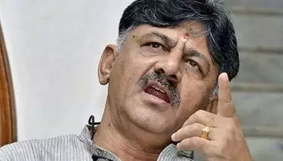 ‘ബി.ജെ.പി പിന്മാറിയില്ലെങ്കില്‍ ഹോട്ടല്‍ തകര്‍ത്ത് അകത്ത് കയറും’; വെല്ലുവിളിച്ച് ഡി.കെ ശിവകുമാര്‍
