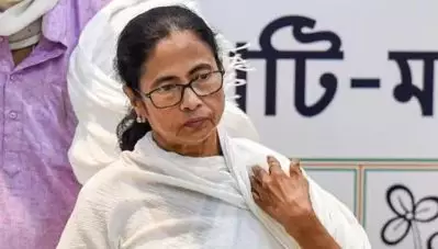 അബ്ബാസ് സിദ്ധിഖി വരുന്നു; ബംഗാള്‍ നിലനിര്‍ത്തുന്നതില്‍ മമത ബാനര്‍ജിക്ക് തലവേദനയാവുമോ?