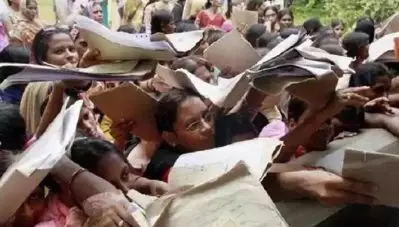 ജോലിയില്ലാത്ത ഡോക്ടര്‍മാര്‍ 8753, എഞ്ചിനീയര്‍മാര്‍ 45,000; സംസ്ഥാനത്ത് തൊഴിലില്ലാത്തവരുടെ എണ്ണം കൂടുന്നു
