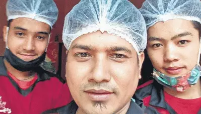 ‘ഞങ്ങള്‍ ഇവിടെ സുരക്ഷിതര്‍’ കേരളത്തിലെ കൊവിഡ് പ്രതിരോധ പ്രവര്‍ത്തനങ്ങളില്‍ അഭിനന്ദനമറിയിച്ച് മുഖ്യമന്ത്രിയുടെ ദുരിതാശ്വാസ നിധിയിലേക്ക് സംഭാവന നല്‍കി നേപ്പാള്‍ സ്വദേശികളായ ഹോട്ടല്‍ തൊഴിലാളികള്‍