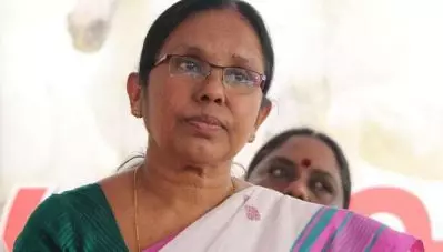 ‘പലതരം ആളുകള്‍ ഇതെല്ലാം മുതലെടുക്കാന്‍ ഉണ്ട്’; കൊവിഡ് ഭേദമായവരെ ലക്ഷ്യമിടുന്ന സംഘത്തെ കുറിച്ച് ആരോഗ്യമന്ത്രി