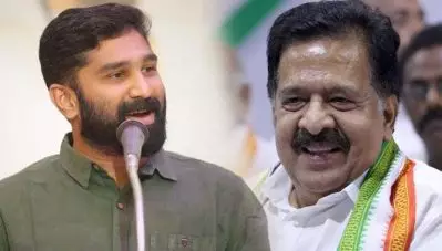 ‘ഒരേ സമയം രണ്ടും മൂന്നും പുസ്തകങ്ങള്‍ വായിക്കുക എന്നതാണ് എന്റെയും രീതി’; ചെന്നിത്തലയെ പിന്തുണച്ച് വി.ടി ബല്‍റാം