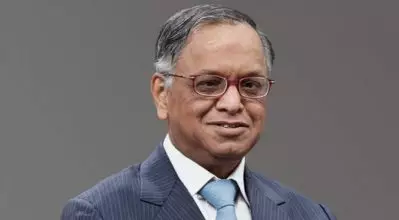 ’12 മണിക്കൂർ അദ്ധ്വാനിക്കാൻ ആവശ്യപ്പെടുന്നവർ ലാഭം കിട്ടിയ സമയത്ത് അദ്ധ്വാന സമയം 6 മണിക്കൂർ ആക്കിയോ’?; നാരായണമൂർത്തിയ്ക്കെതിരെ വിമർശനവുമായി സോഷ്യൽ മീഡിയ