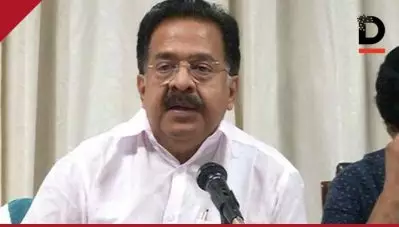 ‘മുഖ്യമന്ത്രിയുടെ കുബുദ്ധി അപാരം, ആടിനെ പട്ടിയാക്കാൻ നോക്കരുത്’; ബാറുകളിൽ പാഴ്സൽ അനുവദിക്കുന്ന തീരുമാനത്തിൽ രൂക്ഷ വിമർശനവുമായി ചെന്നിത്തല