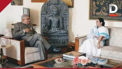 തർക്കത്തിനൊടുവിൽ ഉംപൂൺ വീശിയടിച്ചപ്പോൾ മമതയെ പ്രശംസിച്ച് ​പശ്ചിമ ബം​ഗാൾ ​ഗവർണർ