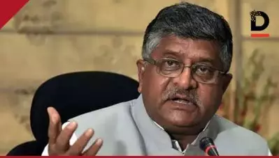 രാഹുൽ​ഗാന്ധി ശ്രമിക്കുന്നത് കൊവിഡ് പോരാട്ടത്തെ ദുർബ്ബലപ്പെടുത്താൻ; കോൺ​ഗ്രസ് മുഖ്യമന്ത്രിമാർ പോലും രാഹുലിനെ കേൾക്കുന്നില്ലെന്ന് കേന്ദ്ര മന്ത്രി രവിശങ്കർ പ്രസാദ്