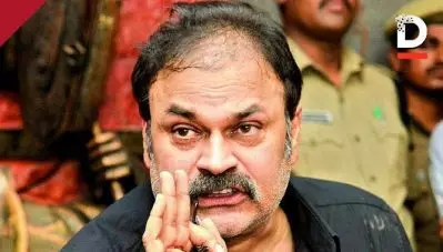‘നാഥുറാം ഗോഡ്സെ ദേശസ്നേഹി’; നടന്റെ പരാമര്‍ശത്തില്‍ പരാതി