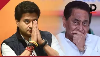 കണ്ണുകള്‍ ഉപതെരഞ്ഞെടുപ്പിലേക്ക്; ‘ജ്യോതിരാദിത്യ സിന്ധ്യയെ കാണാനില്ല’; മധ്യപ്രദേശില്‍ പോസ്റ്റര്‍ വാര്‍