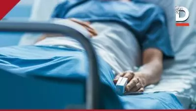 ഗ്ലൗസില്ലെന്ന കാരണം പറഞ്ഞ് ഗര്‍ഭിണിയായ യുവതിക്ക് ചികിത്സ നിഷേധിച്ച് യു.പിയിലെ ആശുപത്രി; കുഞ്ഞ് മരിച്ചു