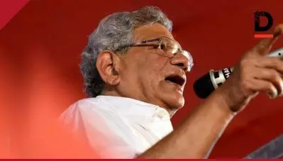 മഹാമാരിയെ രാജ്യത്തിന്റെ പൊതുസ്വത്ത് കൊള്ളയടിക്കാനുള്ള ആയുധമാക്കി മാറ്റുകയാണ് മോദി സര്‍ക്കാര്‍’; കേന്ദ്രത്തിനെതിരെ ആഞ്ഞടിച്ച് സീതാറാം യെച്ചൂരി