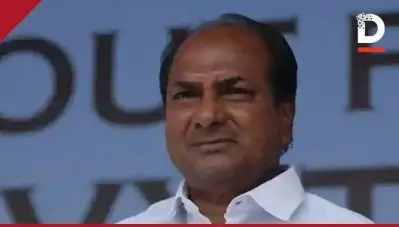 ദയവ് ചെയ്ത് സത്യമെന്താണെന്ന് ഞങ്ങളോട് പറയൂ, എന്താണ് അവിടെ നടക്കുന്നത്; മോദിയോട് എ.കെ ആന്റണി