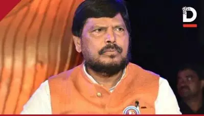 ‘ ഗോ നൂഡില്‍സ് ഗോ, ഗോ മജ്ഞൂരിയന്‍ ഗോ; ഗോ കൊറോണയ്ക്ക് പിന്നാലെ രാം ദാസ് അത്താവലേയെ ട്രോളി സോഷ്യല്‍ മീഡിയ