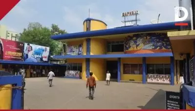 ‘തീയേറ്ററിലെ ഇരുട്ടില്‍ മറ്റെന്തോ ആലോചിച്ച്, കനത്ത വിഷാദവുമായി സിനിമ കാണുന്നവര്‍, എല്ലാവരെയും സപ്ന സ്വീകരിച്ചു, സാന്ത്വനപ്പെടുത്തി’; തൃശ്ശൂര്‍ സപ്‌ന തിയ്യേറ്റര്‍ ഇനിയില്ല