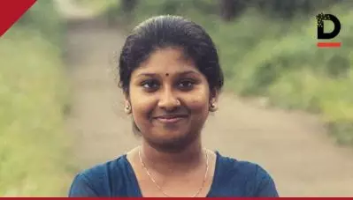 ‘ദളിതരാണ്, ഞങ്ങള്‍ക്കും അന്തസ്സോടെ ജീവിക്കേണ്ട?’ അവഗണന സഹിച്ച് അനഘ പഞ്ചായത്ത് ഓഫീസ് കയറിയിറങ്ങിയത് രണ്ട് വര്‍ഷം
