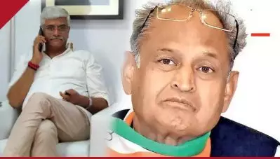 റിസോര്‍ട്ടിലിരുന്ന് സിനിമാ കണ്ടാല്‍ മാത്രം പോരാ,സംസ്ഥാനത്തെ കാര്യങ്ങള്‍ കൂടി നോക്കണം; കോണ്‍ഗ്രസിനെ വിടാതെ ഗജേന്ദ്ര സിംഗ്