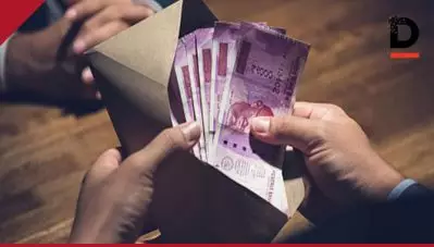 കൈക്കൂലി വാങ്ങി; വില്ലേജ് ഓഫിസര്‍ വിജിലന്‍സ് പിടിയില്‍