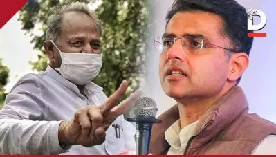 ‘ഗെലോട്ട് ക്യാമ്പിലെ 10-15 എം.എല്‍.എമാര്‍ തങ്ങളുമായി ബന്ധപ്പെടുന്നു’; സച്ചിന്‍ പൈലറ്റ് ക്യാമ്പ്