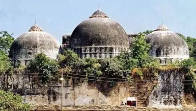 ബാബരി മസ്ജിദ് തകര്‍ത്തതിലെ പാക് പങ്ക് അന്വേഷിക്കാത്തത് കേസിനെ ദുര്‍ബലമാക്കി; സി.ബി.ഐക്കെതിരെ സ്‌പെഷ്യല്‍ ജഡ്ജ്