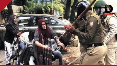 പെണ്‍കുട്ടികളുടെ വസ്ത്രങ്ങള്‍ കീറിയെറിഞ്ഞു: ജാമിയ മിലിയ പ്രതിഷേധത്തില്‍ പങ്കെടുത്ത വിദ്യാര്‍ഥികളെ പൊലീസ് ലൈംഗികമായി ഉപദ്രവിച്ചെന്ന് റിപ്പോര്‍ട്ട്
