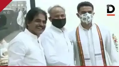 വന്നു, ചിരിച്ചു, കൈ കൊടുത്തു; വിമതനീക്കത്തിന് ശേഷം ആദ്യമായി നേരില്‍ക്കണ്ട് ഗെലോട്ടും പൈലറ്റും