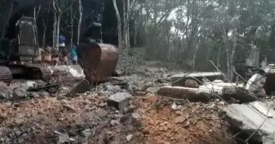 മലയാറ്റൂരില്‍ പാറമടയില്‍ സ്‌ഫോടനം; രണ്ട് അതിഥി തൊഴിലാളികള്‍ മരിച്ചു