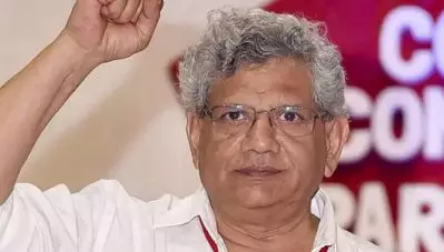 ബി.ജെ.പിയുടെ വിരട്ടല്‍ വിവേചനപരമായ നിയമങ്ങളെ എതിര്‍ക്കുന്നതില്‍ നിന്ന് തന്നെ തടയില്ലെന്ന് സീതാറാം യെച്ചൂരി