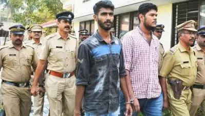 അലനും താഹയും ജയില്‍ മോചിതരായി
