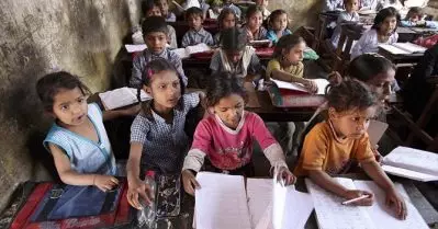 സ്‌കൂളുകളില്‍ വിദ്യാര്‍ത്ഥികള്‍ക്ക് നേരെ ശാരീരികശിക്ഷ വേണ്ട; ഉത്തരവിറക്കി മധ്യപ്രദേശ് സര്‍ക്കാര്‍