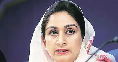 ജനാധിപത്യത്തെ ശക്തിപ്പെടുത്തിയിട്ട് പോരെ കെട്ടിടമുണ്ടാക്കലും തറക്കല്ലിടലും?; കേന്ദ്രസര്‍ക്കാരിനെതിരെ ഹര്‍സിമ്രത് കൗര്‍