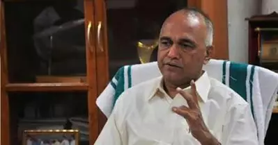 കേരളത്തില്‍ നിന്നുള്ള 19 എം.പിമാര്‍ രാജ്യത്തിന് നാണക്കേടുണ്ടാക്കി; ലോക്‌സഭയില്‍ എല്‍.ഡി.എഫ് എം.പിമാമാര്‍ കുറഞ്ഞതിന്റെ പ്രത്യാഘാതം ജനങ്ങള്‍ മനസിലാക്കുന്നത് ഇപ്പോള്‍: എളമരം കരീം