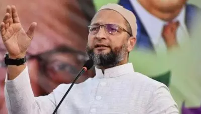 മയിലിനെ തീറ്റിക്കഴിഞ്ഞാല്‍ അതിര്‍ത്തി പ്രശ്‌നത്തില്‍ ചൈനയുടെ പേര് ഒരിക്കലെങ്കിലും പറയണേ; മോദിയോട് ഉവൈസി