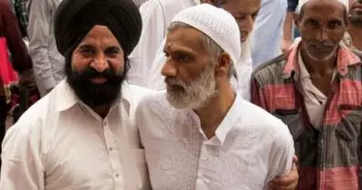 ‘പൗരത്വസമരസമയത്ത് ഷഹീന്‍ബാഗില്‍ സമൂഹ അടുക്കള തുറന്ന് പഞ്ചാബിലെ കര്‍ഷകര്‍; കര്‍ഷകസമര സമയത്ത് തെരുവിലിറങ്ങിയ കര്‍ഷകര്‍ക്ക് ഭക്ഷണപ്പൊതികളുമായി മുസ്‌ലിം യുവാക്കള്‍’; ഹര്‍ഷ് മന്ദറിന്റെ ട്വീറ്റ്