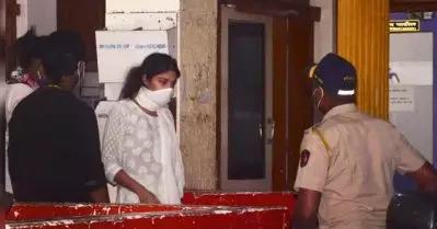 മയക്കുമരുന്ന് കേസില്‍ നടി റിയ ചക്രബര്‍ത്തിക്ക് ജാമ്യം