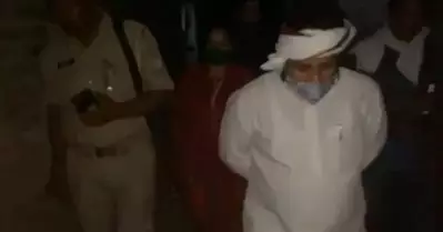 കൊവിഡ് പോസിറ്റീവായതിന് പിന്നാലെ ഹാത്രാസ് പെണ്‍കുട്ടിയുടെ കുടുംബത്തെ സന്ദര്‍ശിച്ചു; ആം ആദ്മി എം.എല്‍.എക്കെതിരെ കേസെടുത്ത് യു.പി പൊലീസ്
