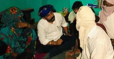 ഹാത്രാസിലെത്തി ദളിത് പെണ്‍കുട്ടിയുടെ അച്ഛനമ്മമാരെ കണ്ടതിന് ചന്ദ്രശേഖര്‍ ആസാദിനും 400 പേര്‍ക്കുമെതിരെ യു.പി പൊലീസിന്റെ എഫ്.ഐ.ആര്‍