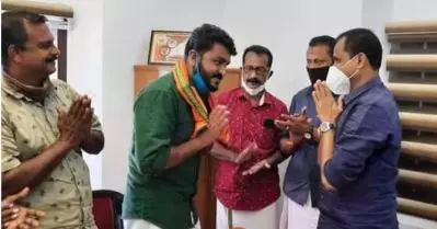 തിരുവനന്തപുരം യൂത്ത് കോണ്‍ഗ്രസ് ജില്ലാ സെക്രട്ടറി ബി.ജെ.പിയില്‍