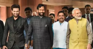 നിതീഷ് മുഖ്യമന്ത്രിയായാല്‍ ഞാന്‍ പ്രതിപക്ഷത്തിരിക്കും; തെരഞ്ഞെടുപ്പ് പ്രചരണത്തിന് ഇറങ്ങാന്‍ മോദിക്ക് മേല്‍ സമ്മര്‍ദ്ദമെന്നും ചിരാഗ് പസ്വാന്‍