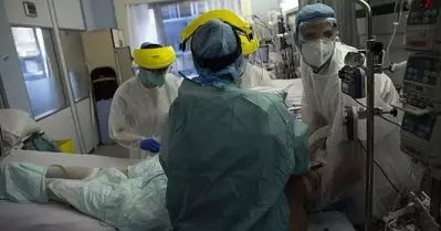 രോഗവ്യാപനം രൂക്ഷം, ചികിത്സിക്കാന്‍ ഡോക്ടര്‍മാരില്ല; കൊവിഡ് ബാധിതരായ ഡോക്ടര്‍മാരും ജോലിക്കെത്തണമെന്ന് ആവശ്യപ്പെട്ട് ബെല്‍ജിയം